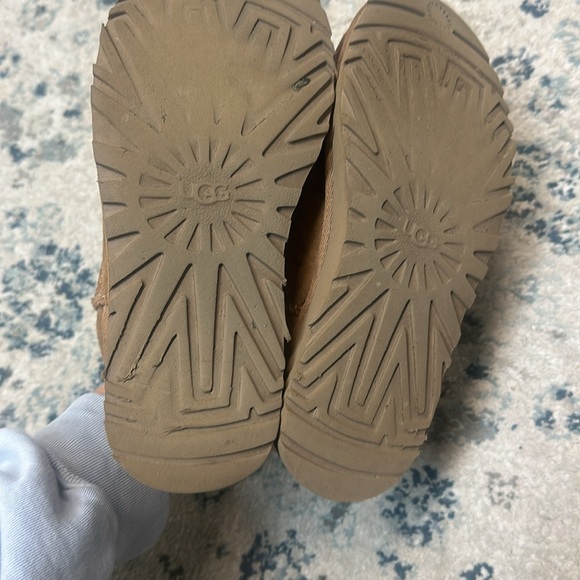 Mini uggs - Picture 2 of 7